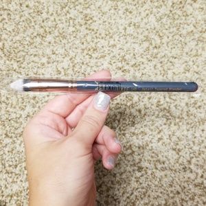 3 for $10 🌟 Luxie 140 Detail Tapered Blender